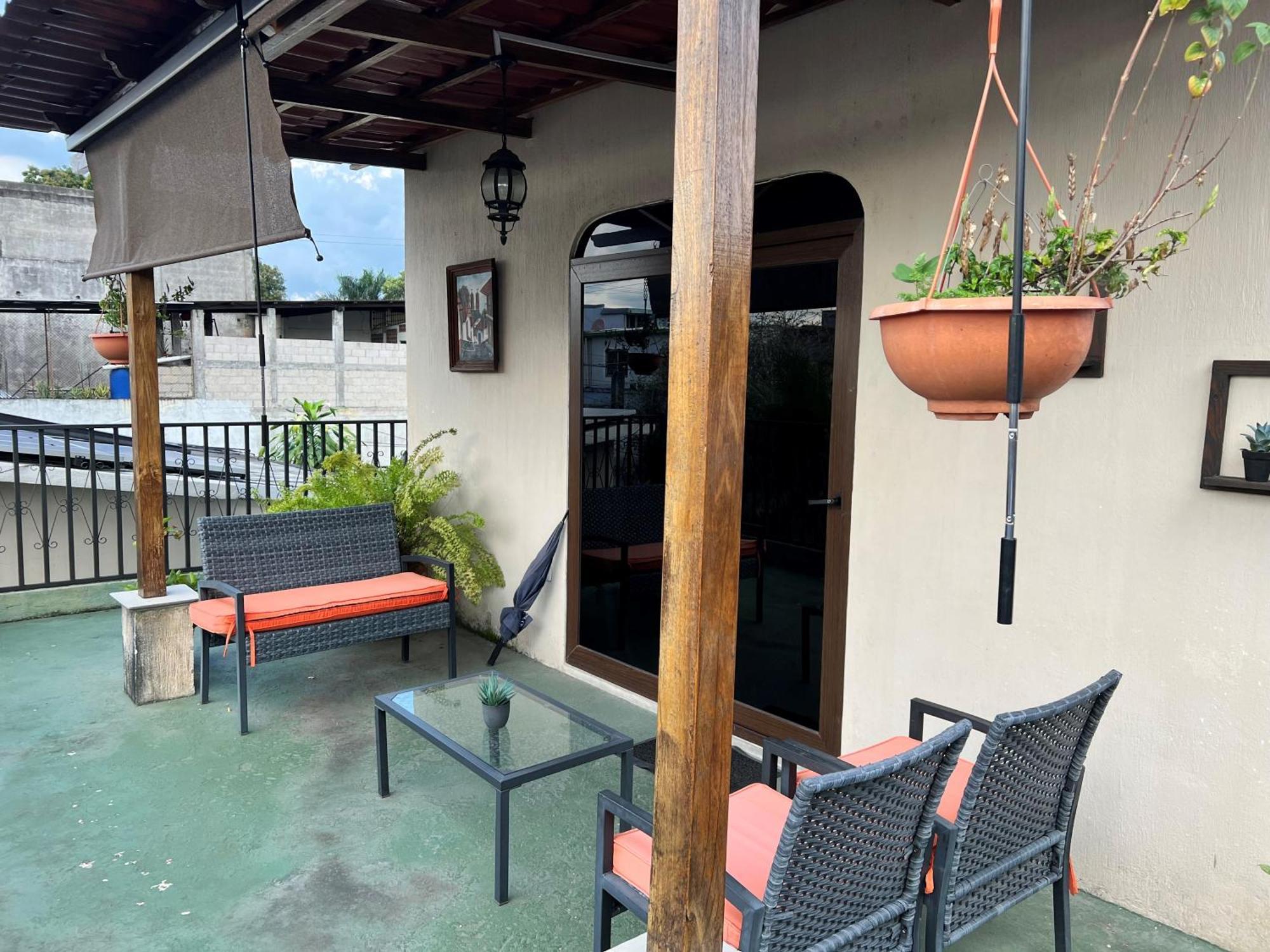 El Meson De Los Abuelitos Retalhuleu Exterior foto